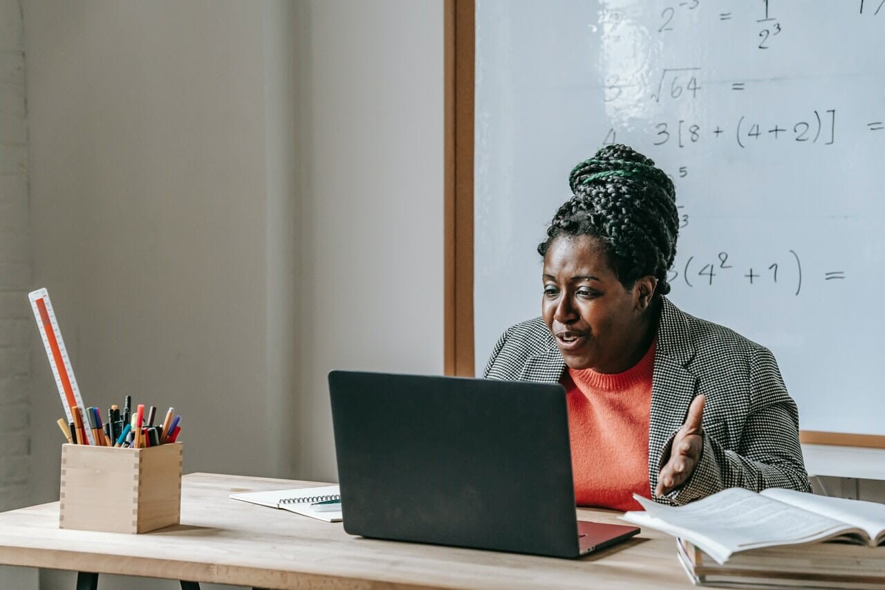 How Course Curriculum and Instruction Expertise Benefits Your Teaching Career